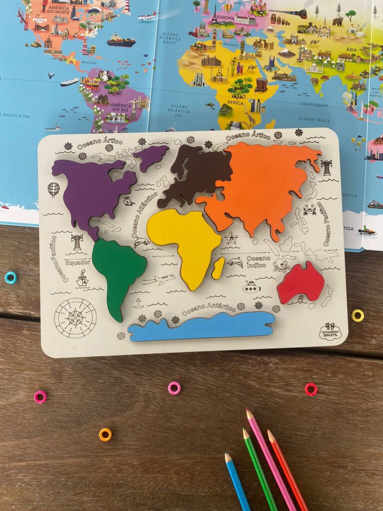 Mapa múndi Colorido Laboratório Infantil Recursos Pedagógicos