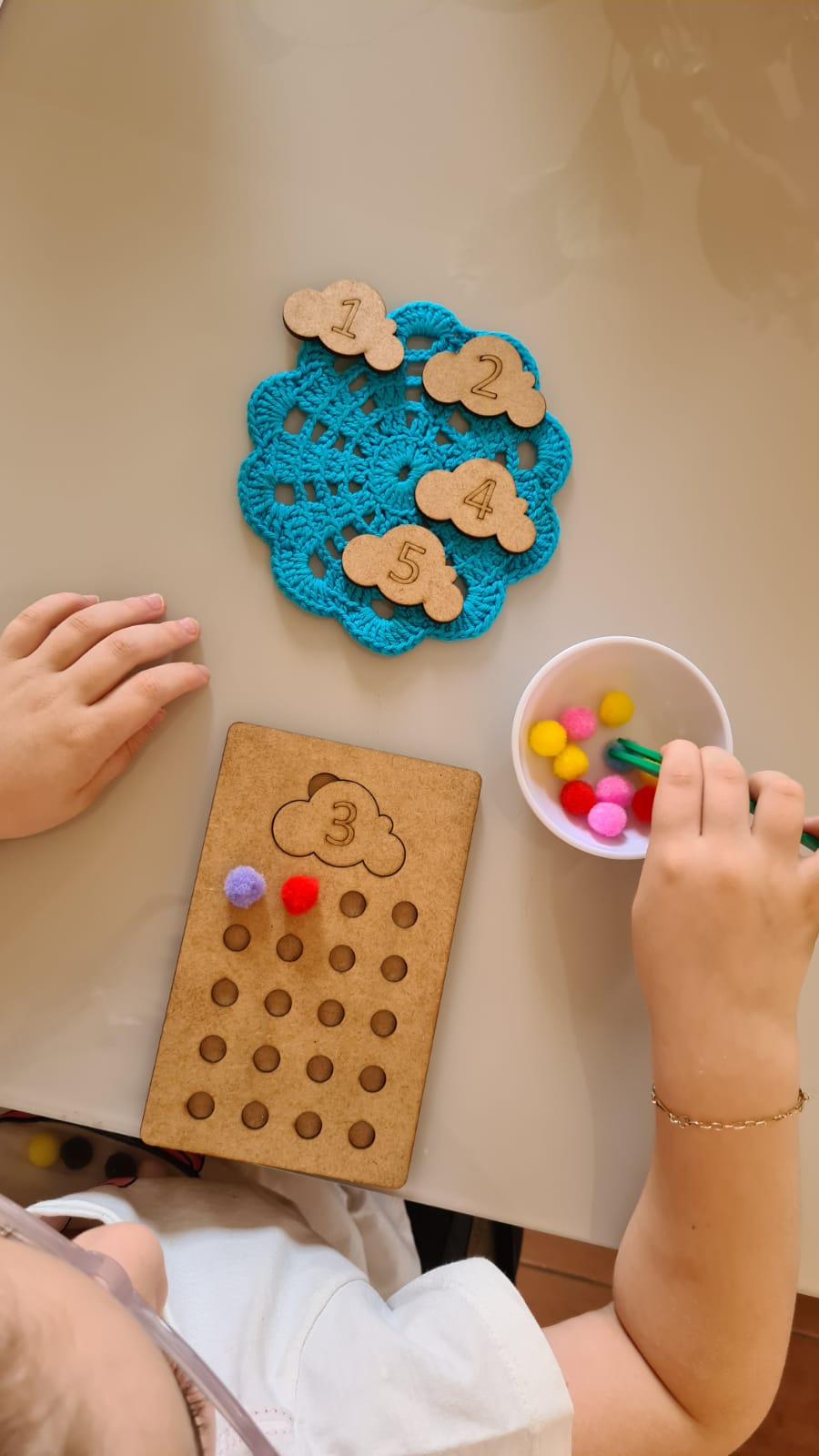 Placa de Matemática Nuvem a Laboratório Infantil Recursos Pedagógicos