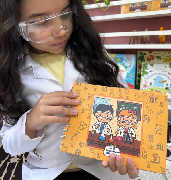 Livro de Colorir - Tema Cientistas