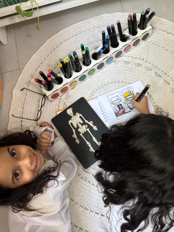 Livro de Colorir - Tema Cientistas - Image 7